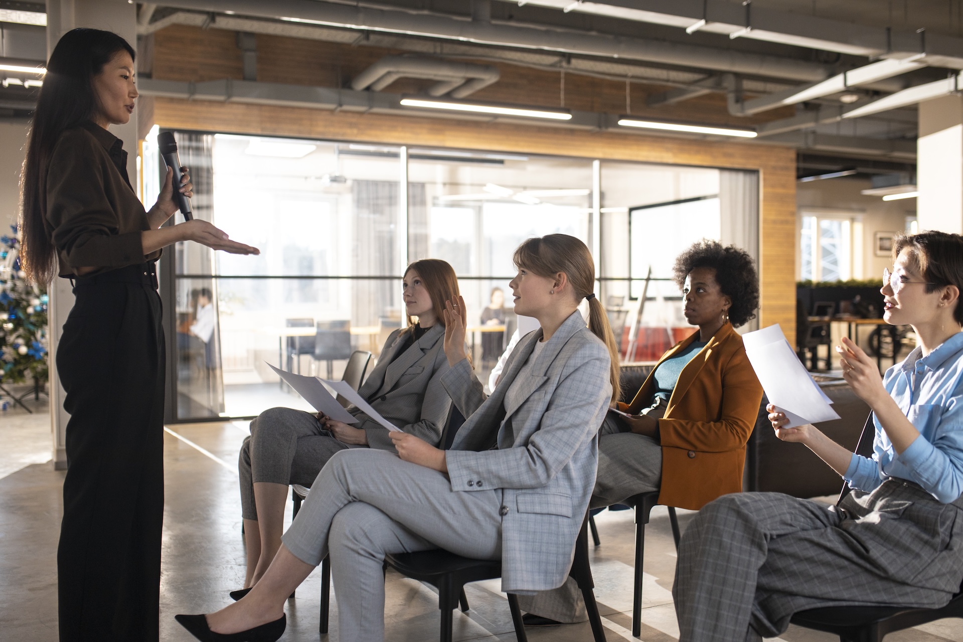 Syndrome de l’Imposteur chez les Femmes : Comprendre un Phénomène Systémique et non Individuel